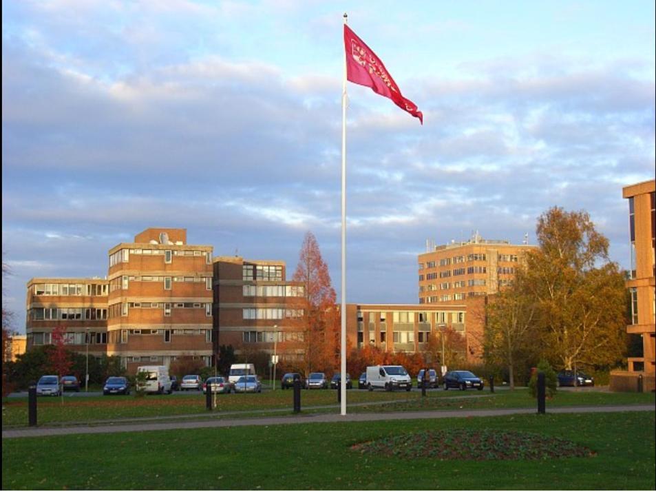 Morden Central Self Contained Flat By Cozynest Reading Exterior photo